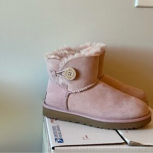 UGG MINI BAILEY BUTTON II BOOTS SUEDE PINK US W7/JP24